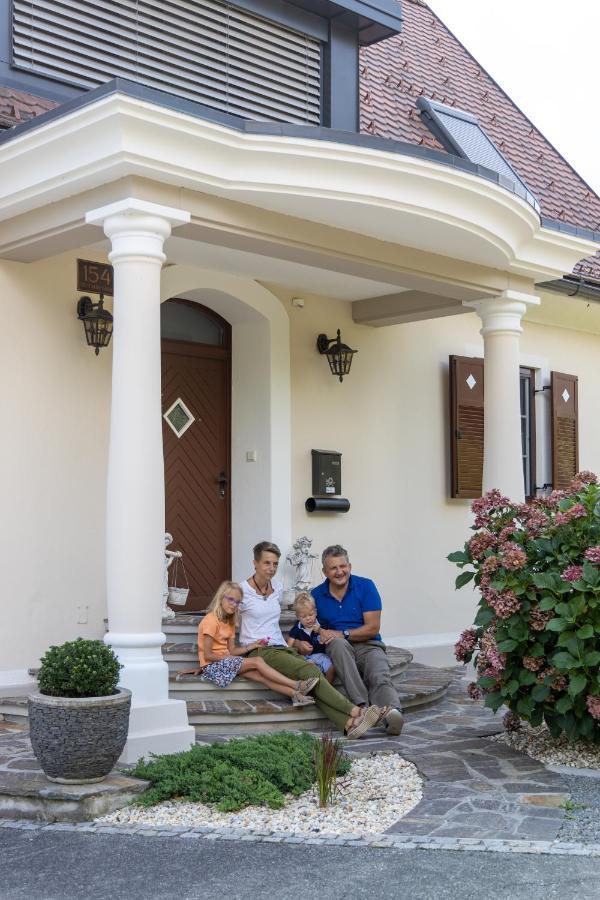 Das "Ferienhaus Eibiswald" Landhaus Refugium Im Schilcherland - Sauna Und Spa Exterior foto